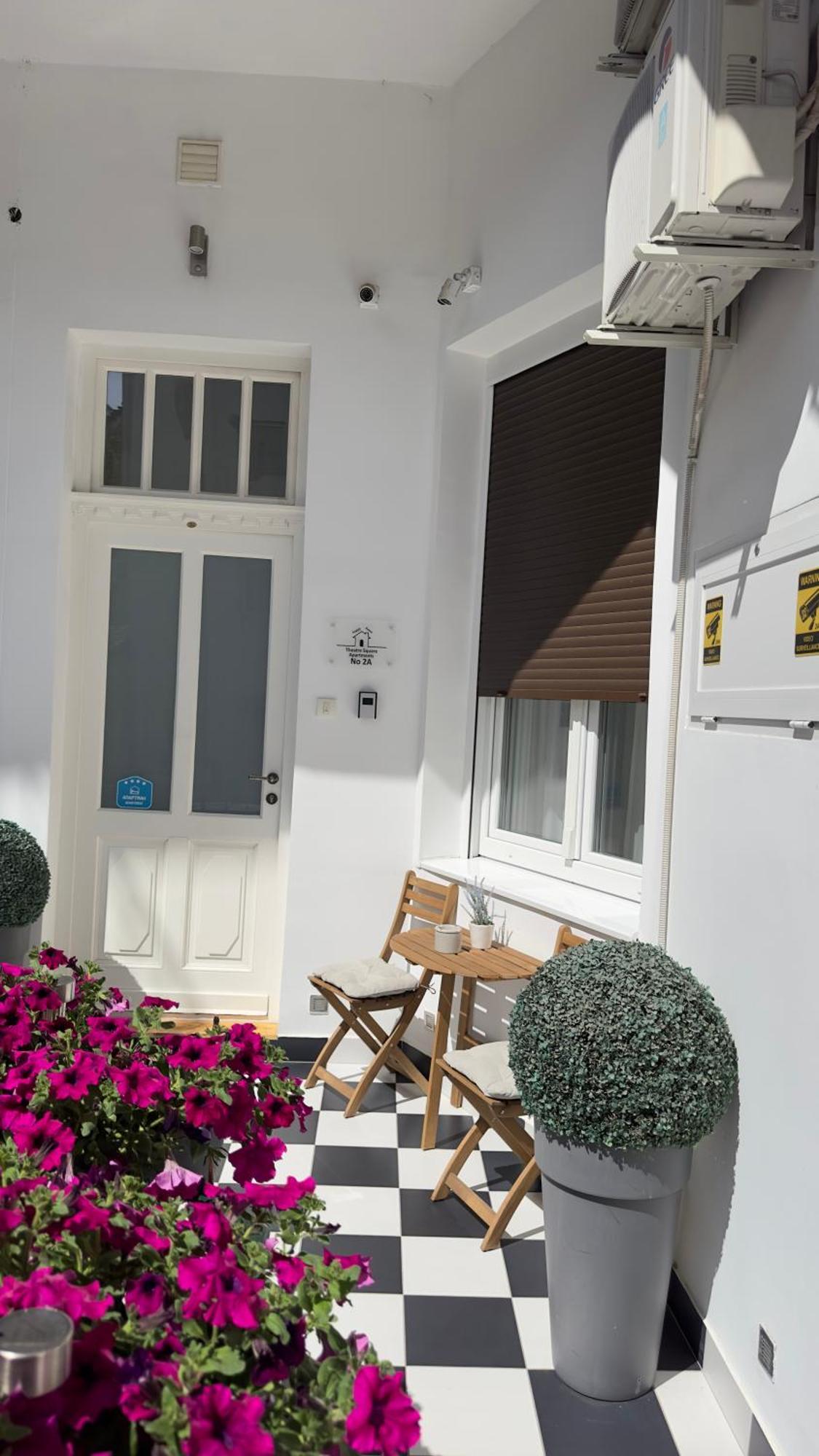 Theatre Square Apartments 노비사드 외부 사진